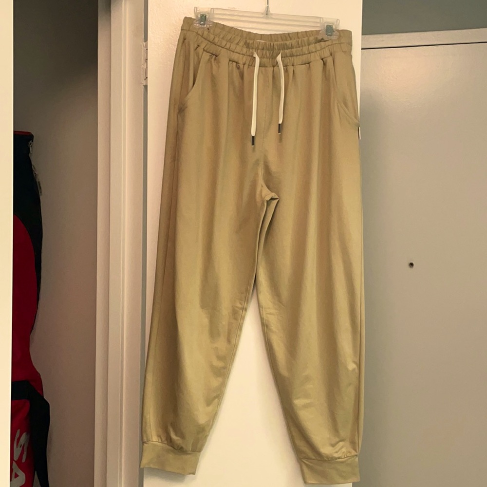 feat clothing joggers. Medium, new w/tags.